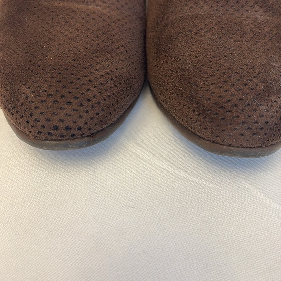 Refresh bootie Rider-05 style line slip on elastic side 1.5” block heels Size 7 - Picture 2 of 7